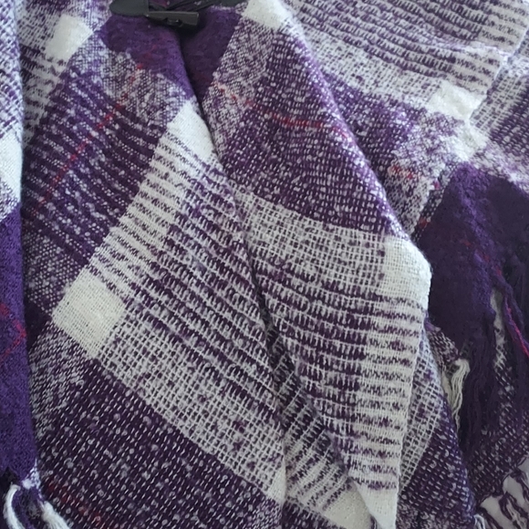 Plaid Purple Poncho - Picture 9 of 9